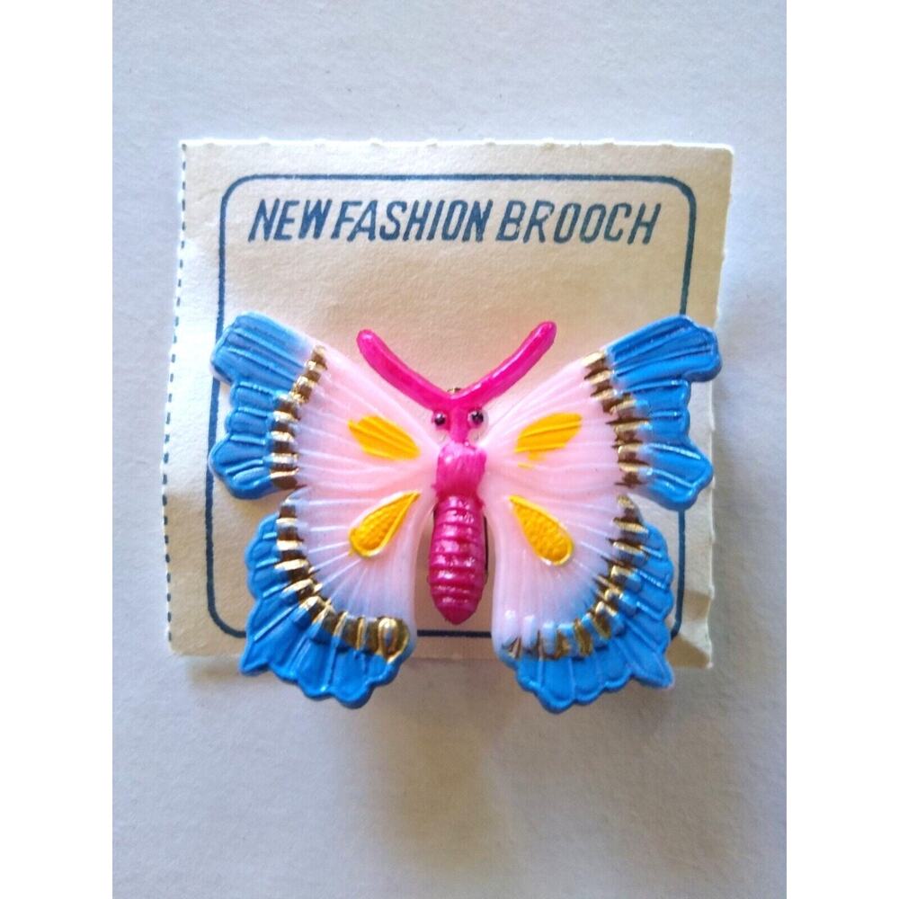 Butterfly Fashion Brooch Vintage UNUSED Japan Retro Plastic Bug Pin On Header